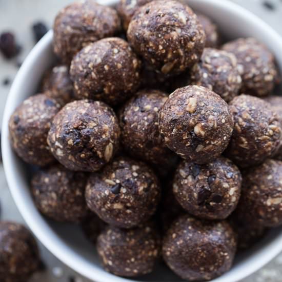 Dark Chocolate Cherry Energy Bites