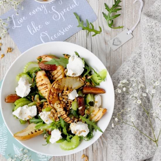 Salad with roasted pears