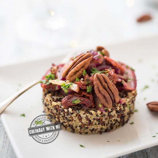 Caramelized onion and pecans quinoa