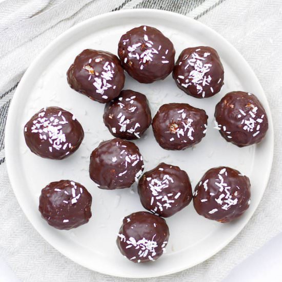 Dark chocolate coconut & almond balls