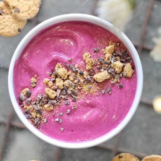 Dragon Fruit Cookie Smoothie Bowl