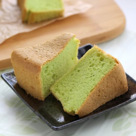 Pandan Chiffon Cake