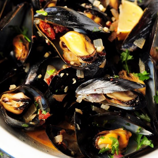 Super Easy Mussels