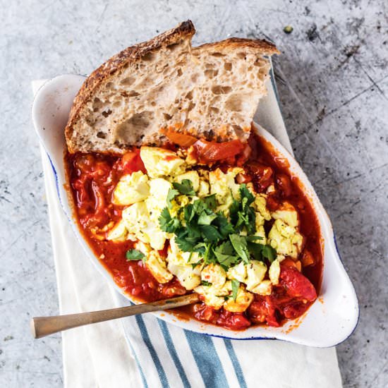 Vegan Shakshuka with scrambled tofu