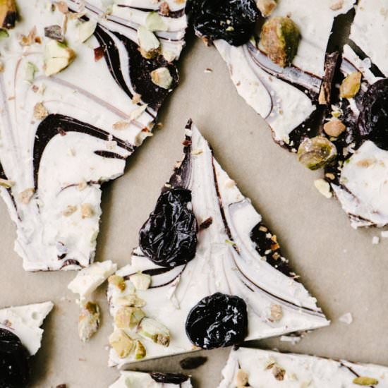 White and Dark Chocolate Bark