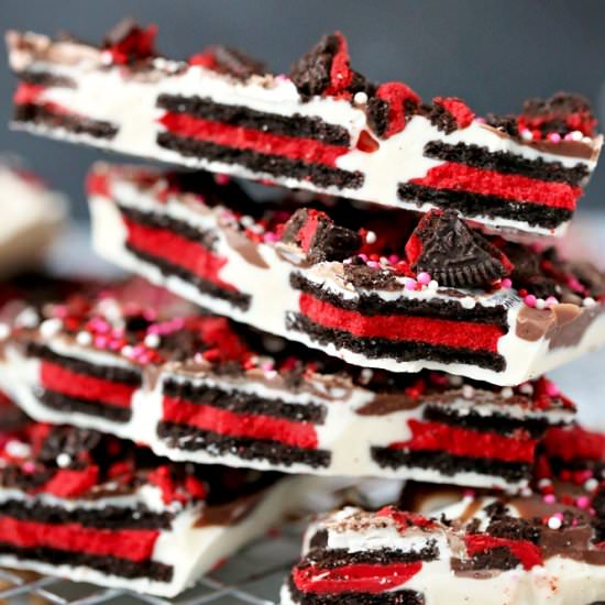 Valentine’s Day Oreo Bark