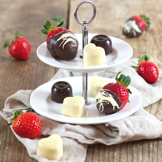 strawberry ganache praline