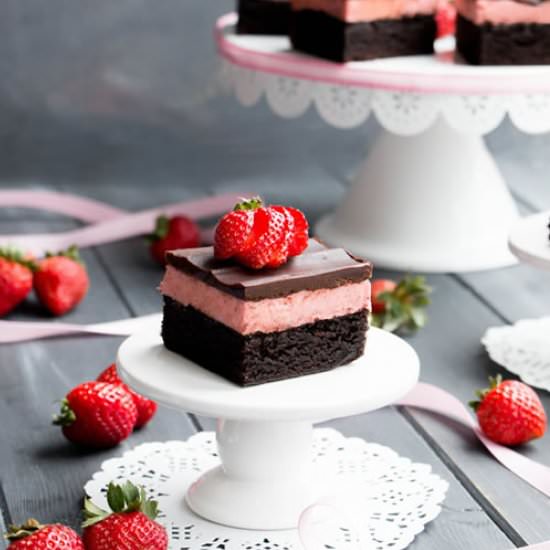 Strawberry Cheesecake Brownies