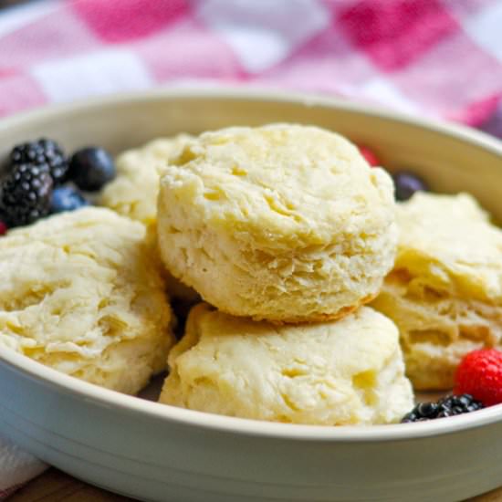 The Best Fluffy Buttermilk Biscuits
