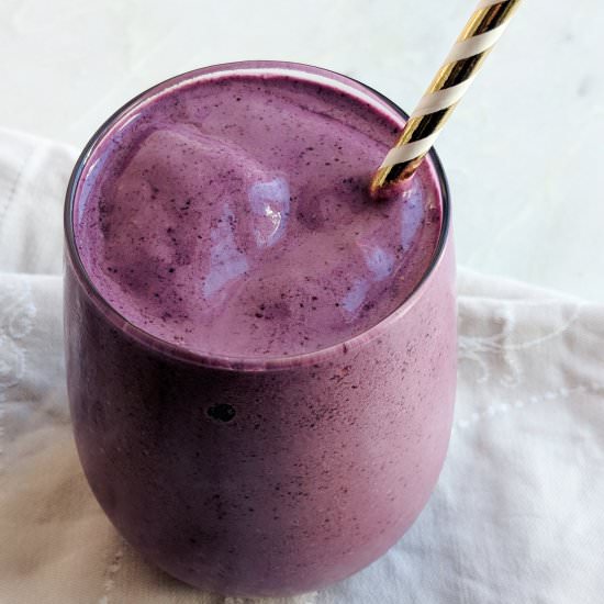 Mixed berry energy smoothie