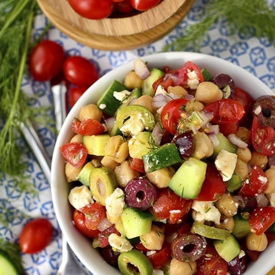 Meal Prep Greek Chickpea Salad