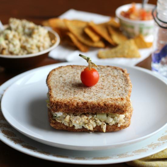 Vegan tuna salad sandwich