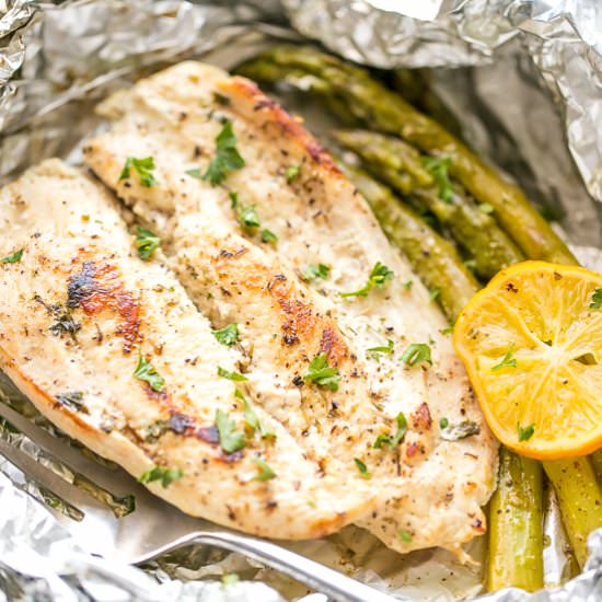 CHICKEN AND ASPARAGUS FOIL PACKS