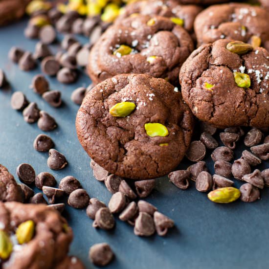 Pistachio Chocolate Chip Cookies