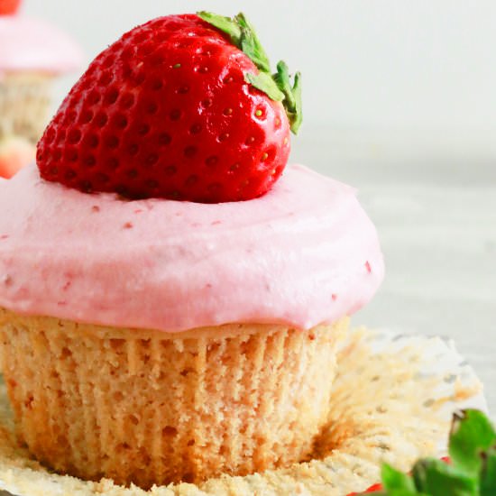Ultimate Strawberry Velvet Cupcakes