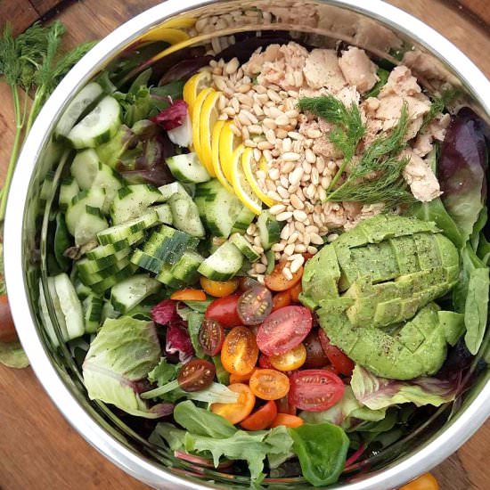 Spring Green Salad with Tuna