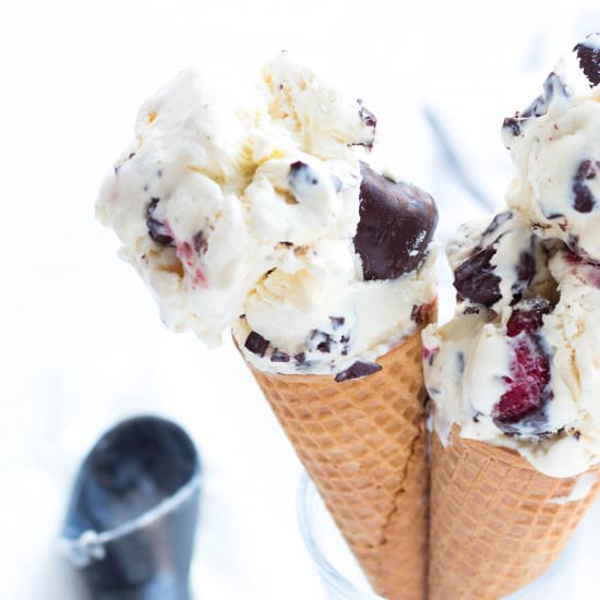 Choc Covered Strawberries Ice Cream