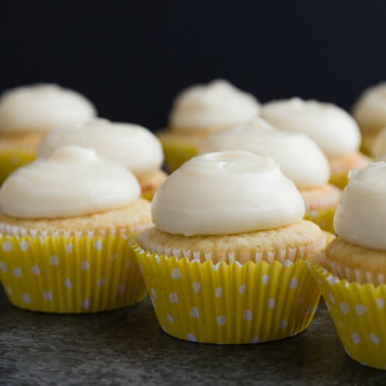 Vanilla Cupcakes w/ Lemon Frosting