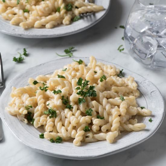 Creamy Gemelli Pasta with Parsley
