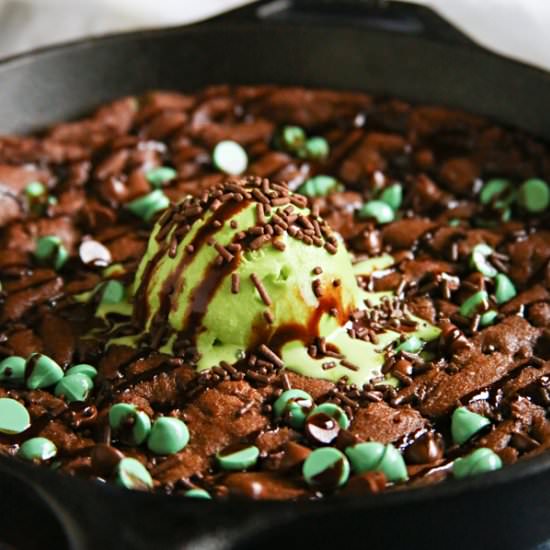 Mint Chocolate Chip Skillet Cookie