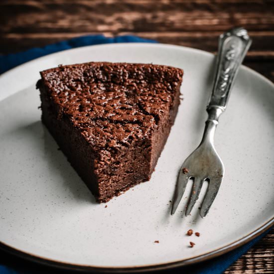 Buttermilk Chocolate Fondant Cake