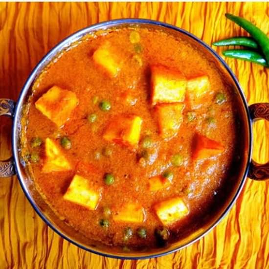 Mattar Paneer (Peas & Cheese)
