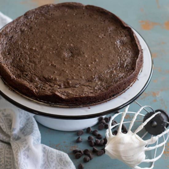 Fudgy Flourless Chocolate Cake
