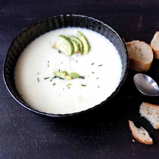 Creamy cauliflower soup
