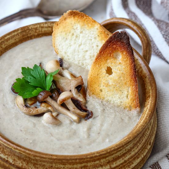 creamy roasted mushroom soup