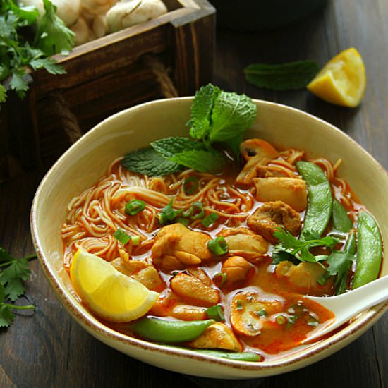 CHICKEN CURRY LAKSA