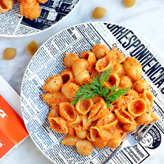 Pasta with Roasted Veggie Sauce