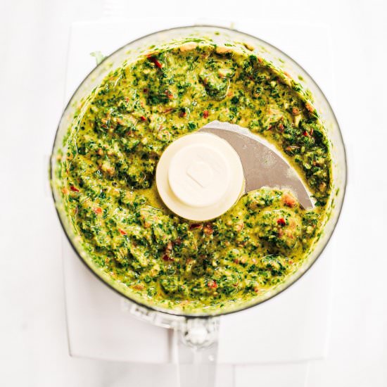 5 MINUTE PALEO CHIMICHURRI SAUCE