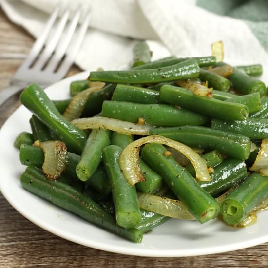 Green Beans with Onions and Garlic
