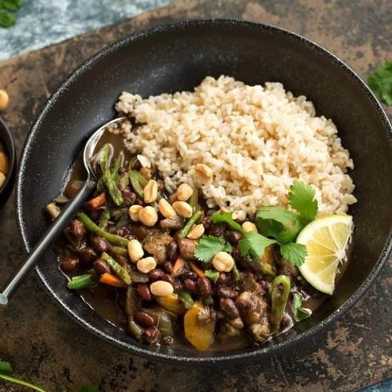 Meatless Black Curry