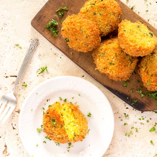 Crispy Turmeric & Herb Bulgur Cakes