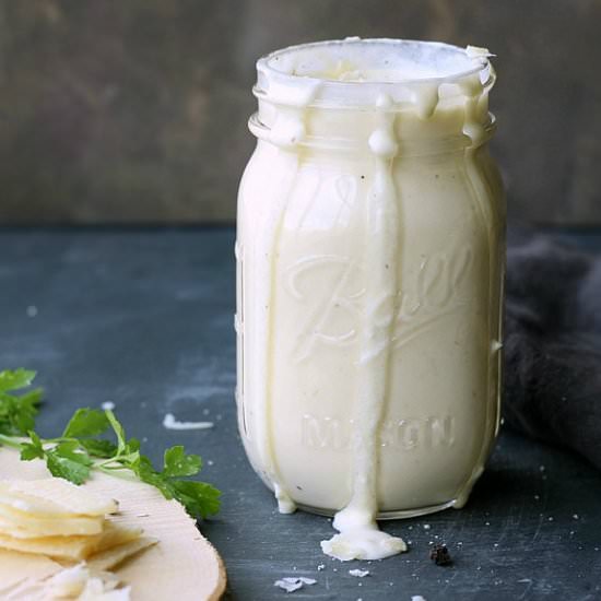 Garlicky Creamy Alfredo Sauce