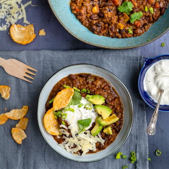 Instant Pot lentil and bean chili