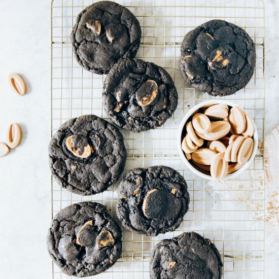 black tahini cookies