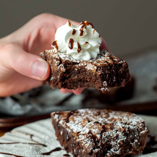 STOP LOOKING BROWNIE
