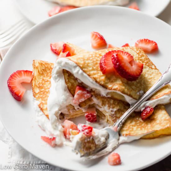Crepes with Strawberries and Cream