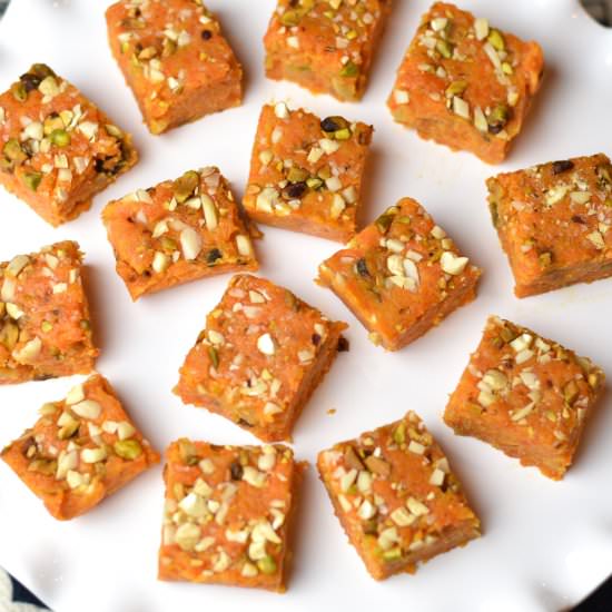 Carrot Burfi /Fudge in Instant Pot