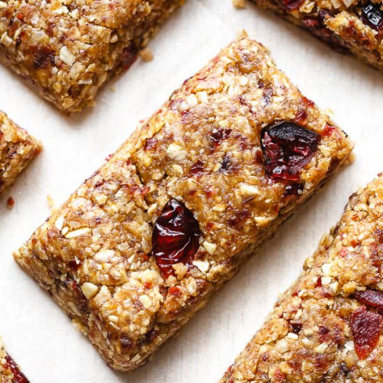 No-Bake Almond Cherry Granola Bars