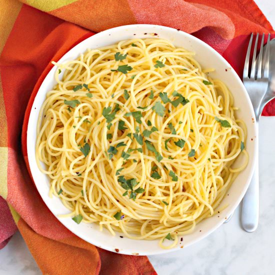 Spaghetti with Garlic and Olive Oil