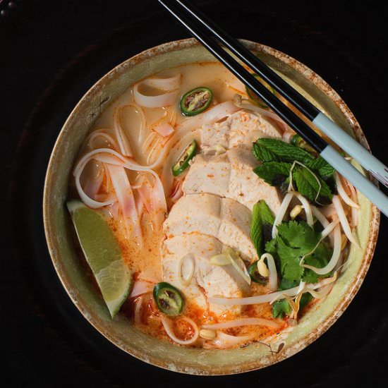 thai curry noodle soup