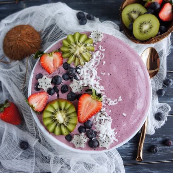 Very Berry Smoothie Bowl