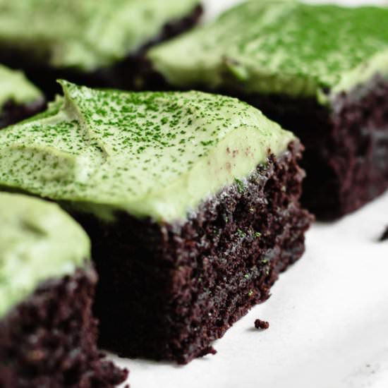 Almond, mint and matcha brownies