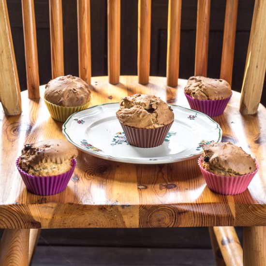 Nuts and raisins muffins