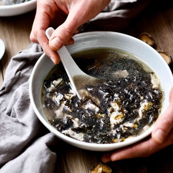 Chicken Broth Seaweed Egg Drop Soup