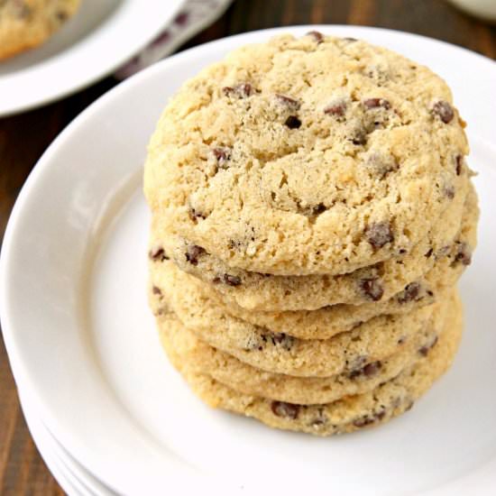 Almond Flour Chocolate Chip Cookies