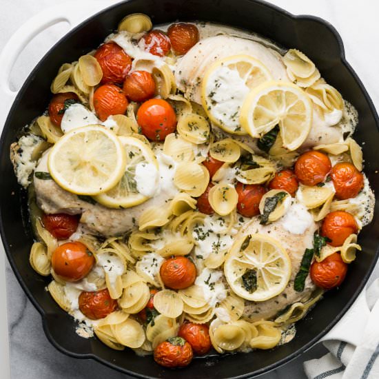 Skillet Lemon and Garlic Chicken
